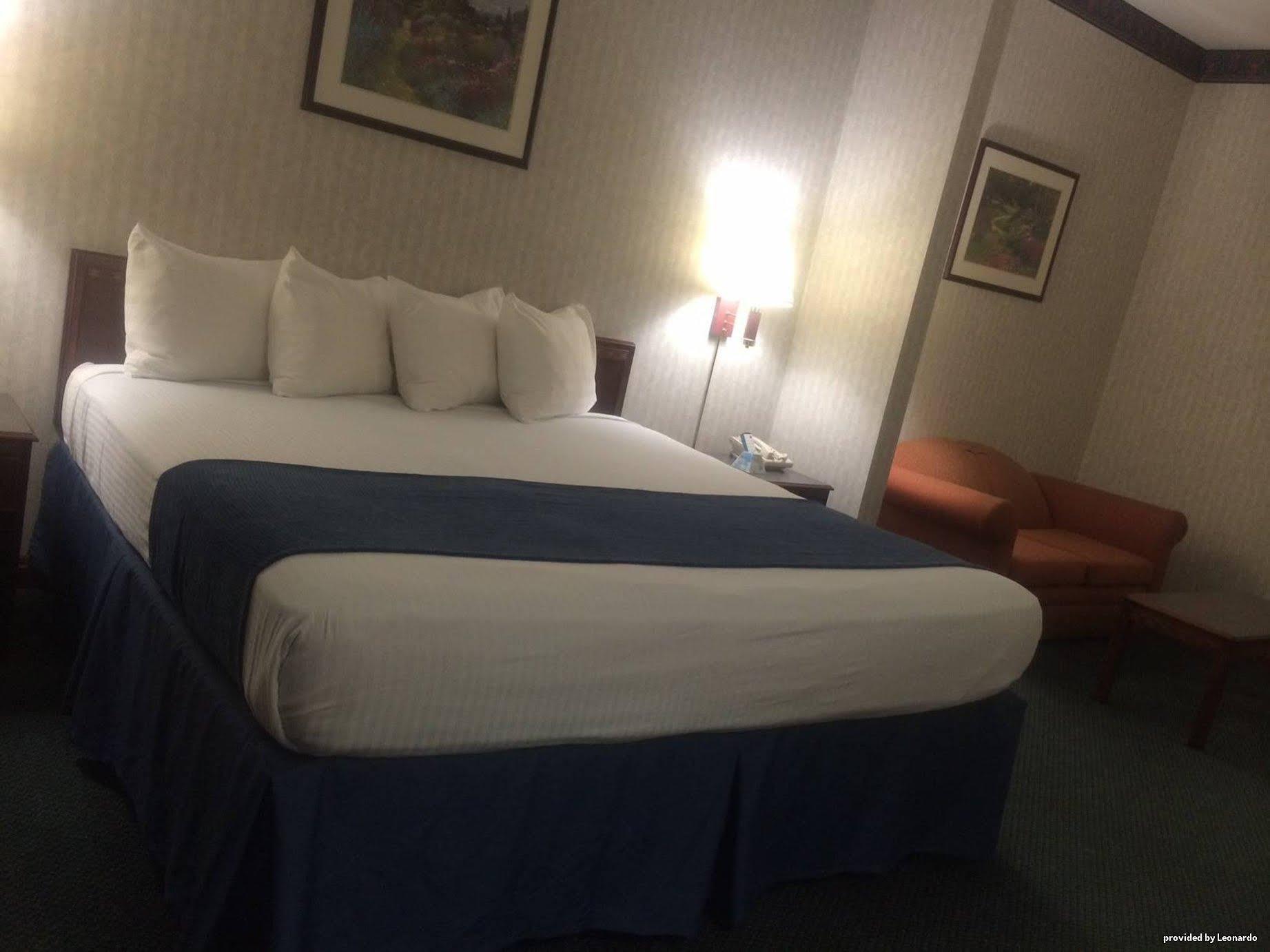 Best Western Elkhart Inn & Suites Eksteriør billede