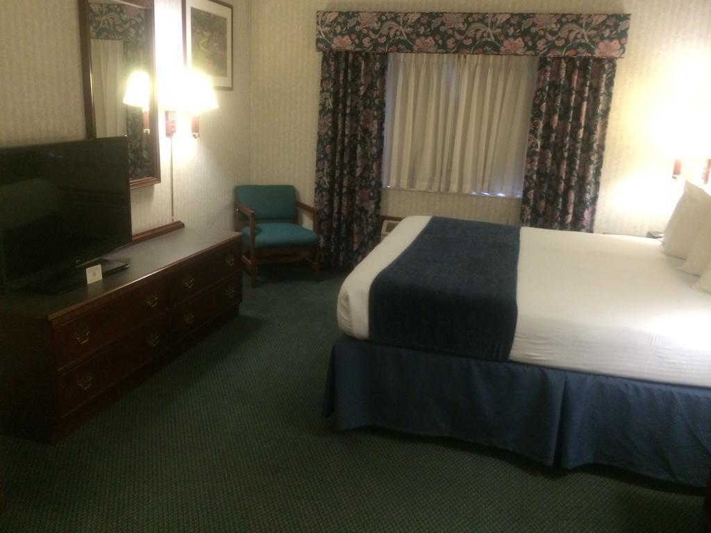 Best Western Elkhart Inn & Suites Eksteriør billede
