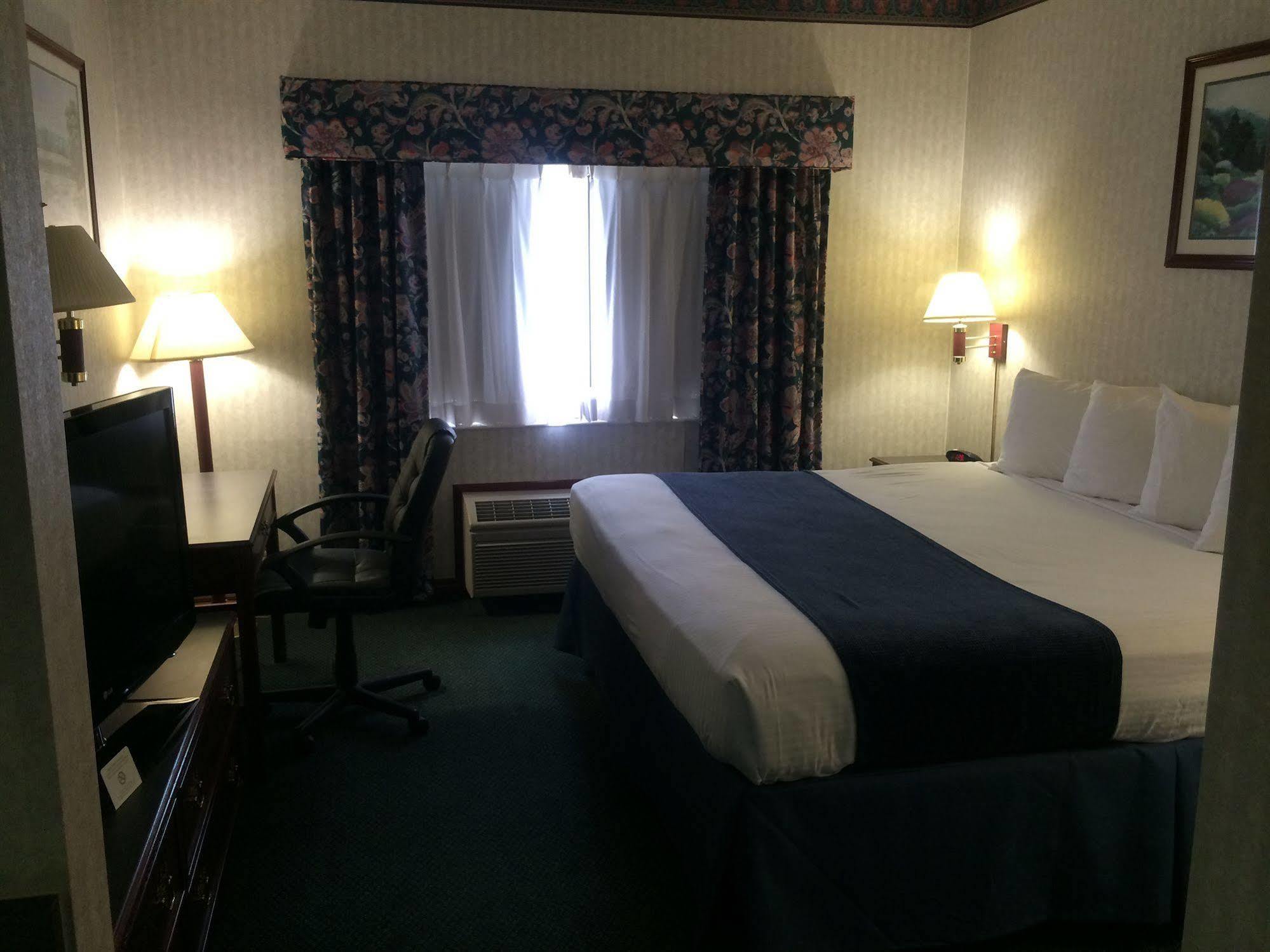 Best Western Elkhart Inn & Suites Eksteriør billede