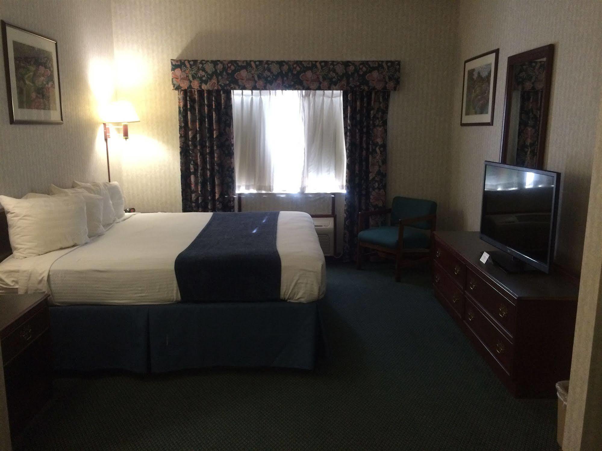 Best Western Elkhart Inn & Suites Eksteriør billede